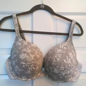 CACIQUE 38DD Lightly Padded Boost Plunge Bra (EUC)